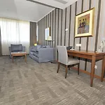Hotel By Ihg Skopje