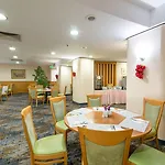 By Ihg فندق 5*