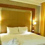 By Ihg 5*