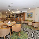 By Ihg