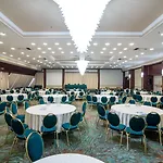 By Ihg فندق سكوبجي