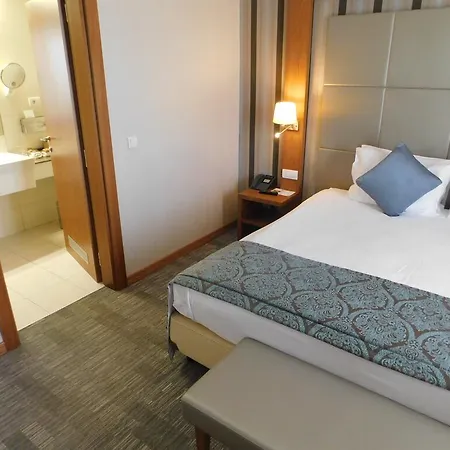 Hotel By Ihg