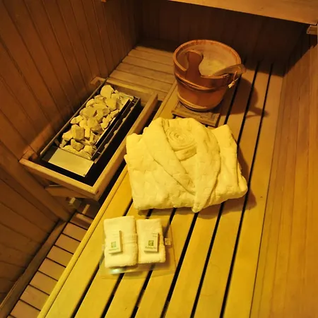 By Ihg 5*