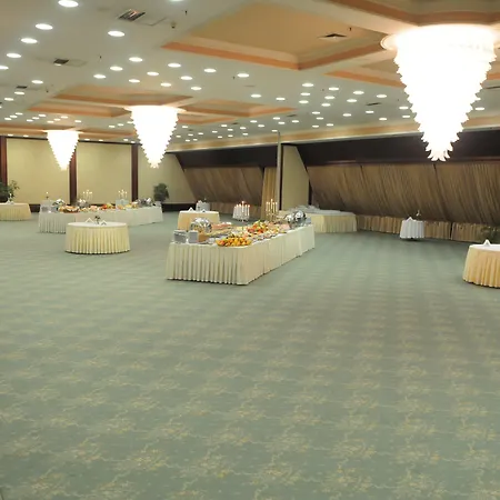 Hotel By Ihg Skopje