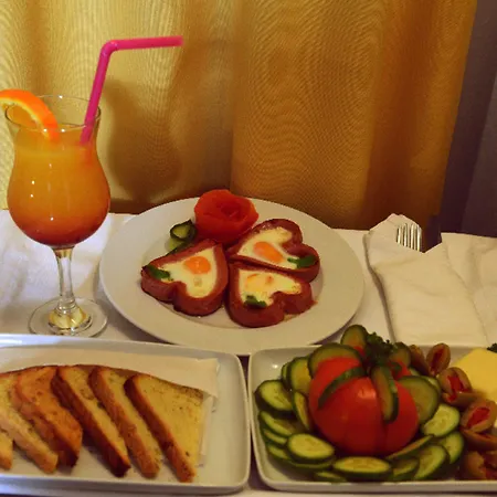 Hotel By Ihg