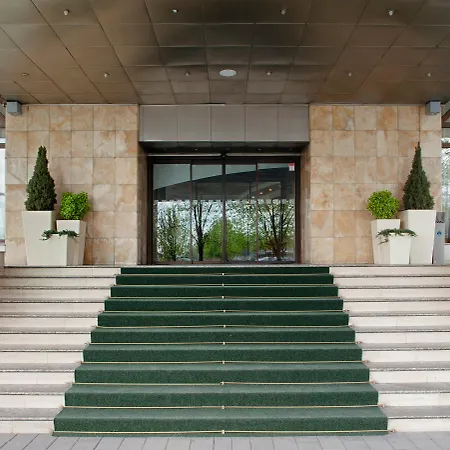 By Ihg Hotel