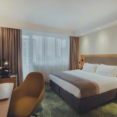 Hotel By Ihg 5*