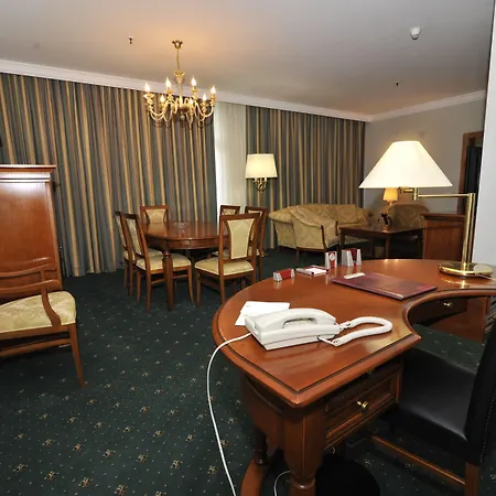 By Ihg 5* Skopje