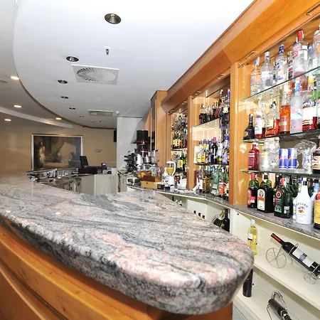 By Ihg Hotel 5*