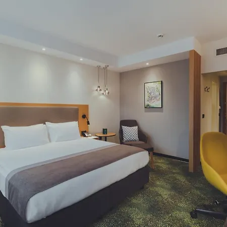 By Ihg Hotel 5*