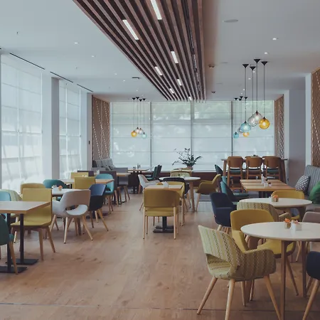 Hotel By Ihg 5*