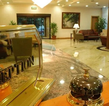 By Ihg
