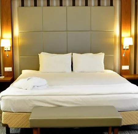 Hotel By Ihg Skopje