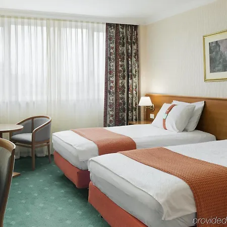 Hotel By Ihg