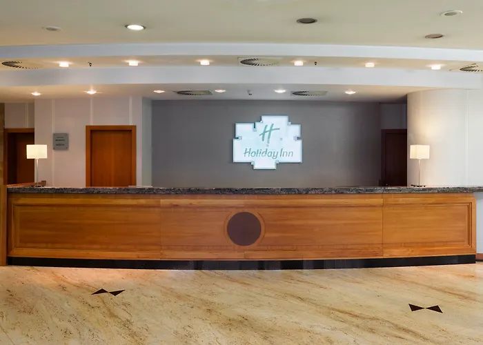 Готель By Ihg 5*