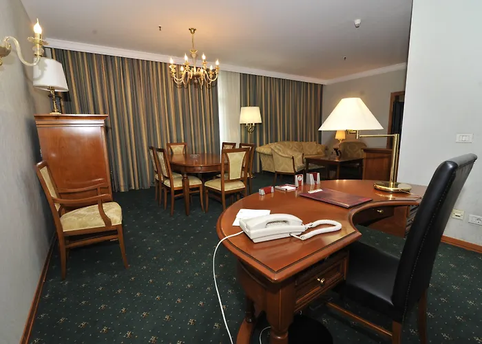 By Ihg 5* Скоп'є